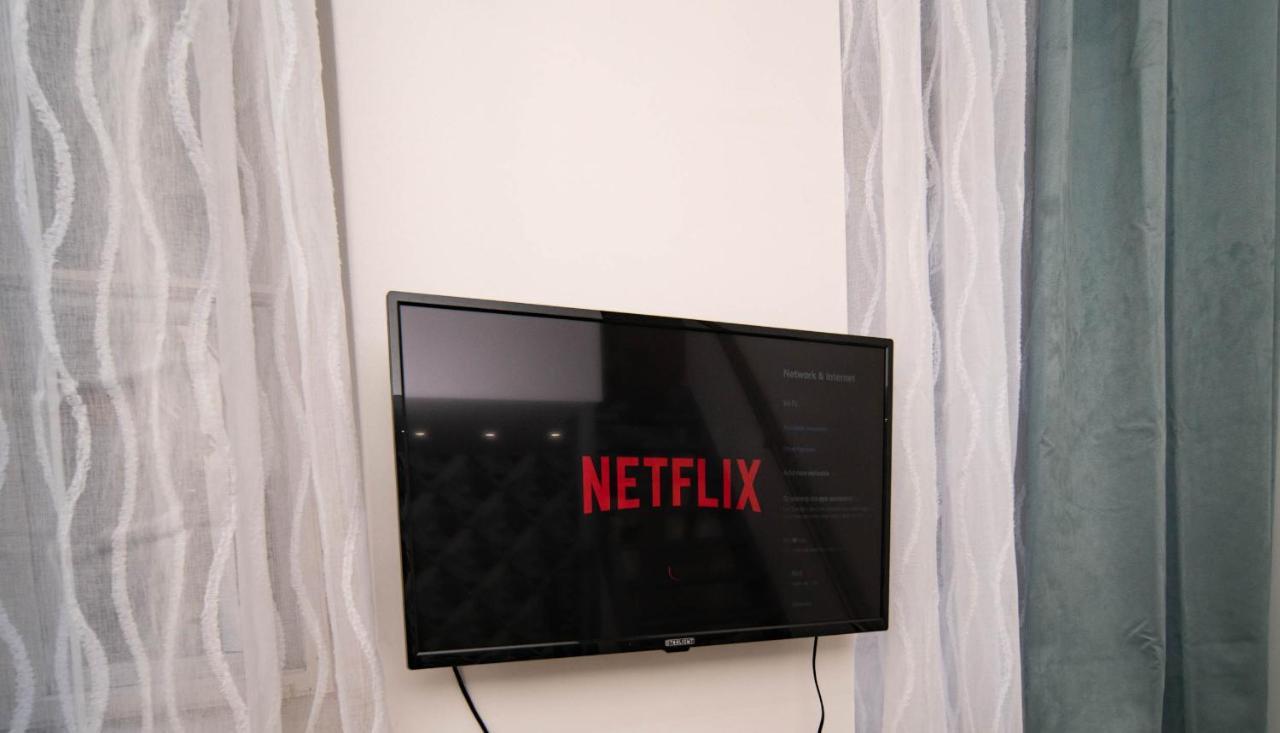 Free Parking! Linden Apartment, Ac, Smart Tv, Wifi บูดาเปสต์ ภายนอก รูปภาพ