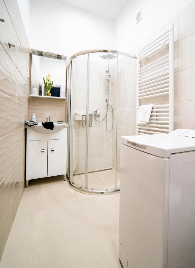 Free Parking! Linden Apartment, Ac, Smart Tv, Wifi บูดาเปสต์ ภายนอก รูปภาพ